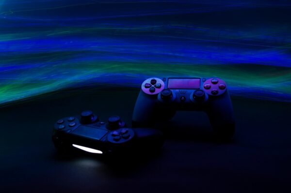 game-console-6603120_1280-600x399 Home
